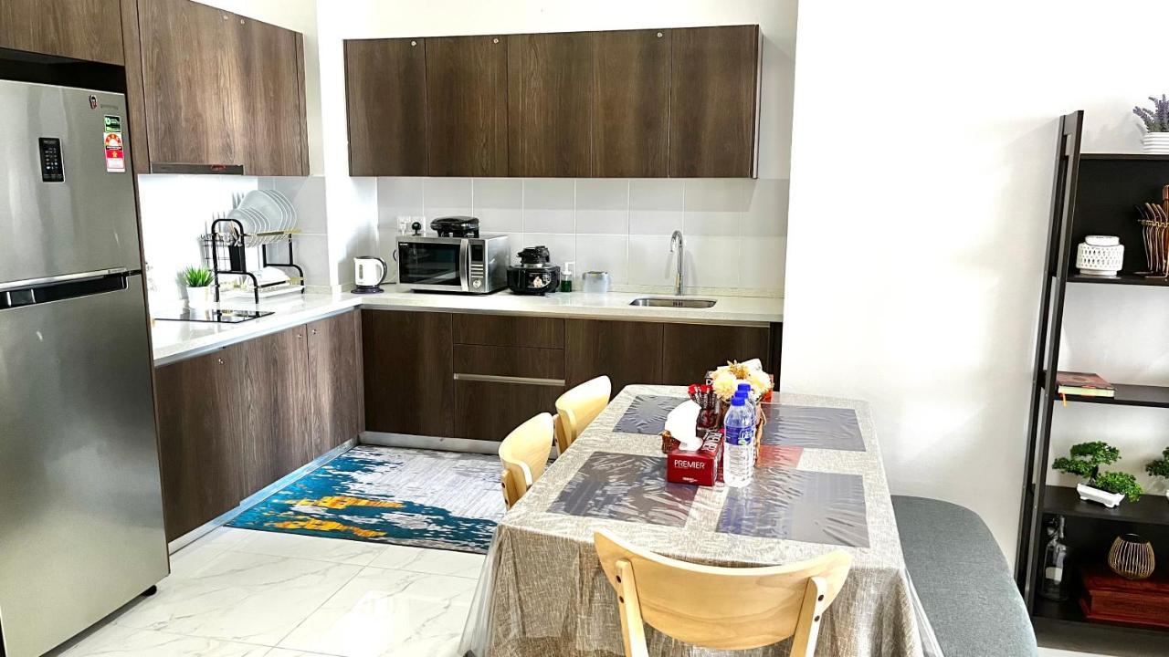 Golden Troika Kota Bharu - 2 Bedrooms Dış mekan fotoğraf